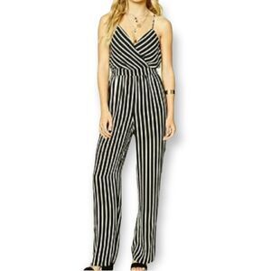 LOVE TREE BLACK & WHITE JUMPSUIT SZ.S EUC
